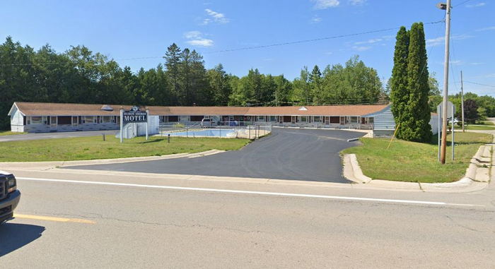 Presque Isles Huron Shore Motel (Presque Isle Motel) - From Web Listing (newer photo)